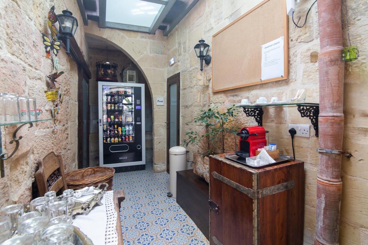 The Burrow Guest House Tarxien Buitenkant foto