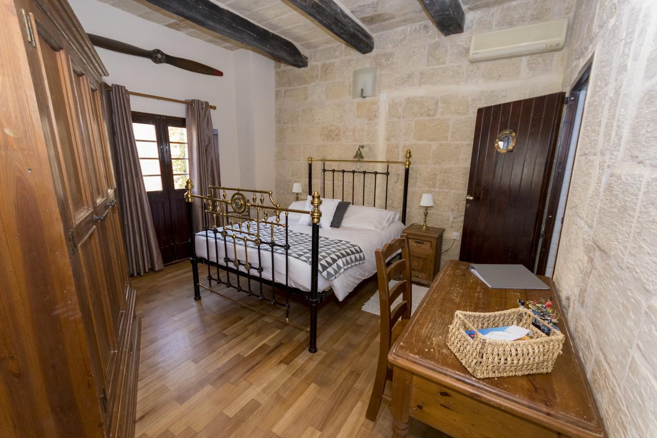 The Burrow Guest House Tarxien Buitenkant foto