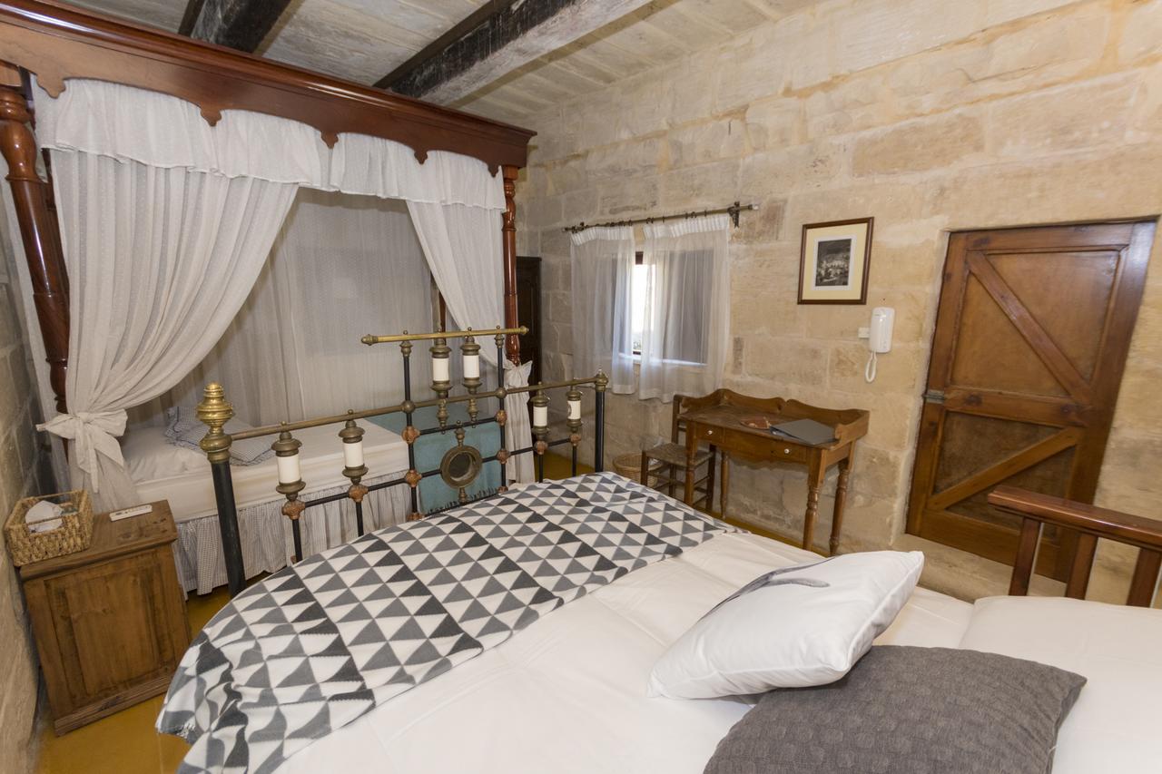 The Burrow Guest House Tarxien Buitenkant foto