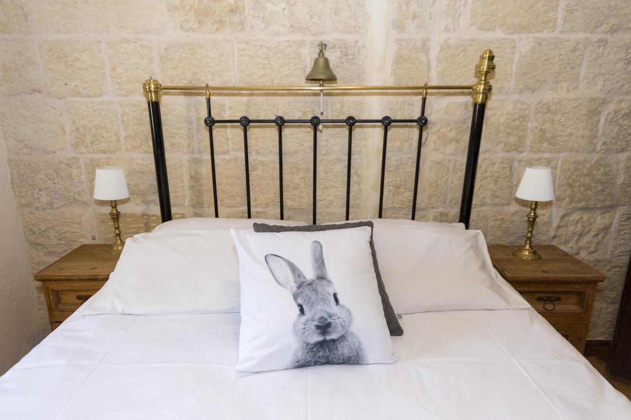 The Burrow Guest House Tarxien Buitenkant foto