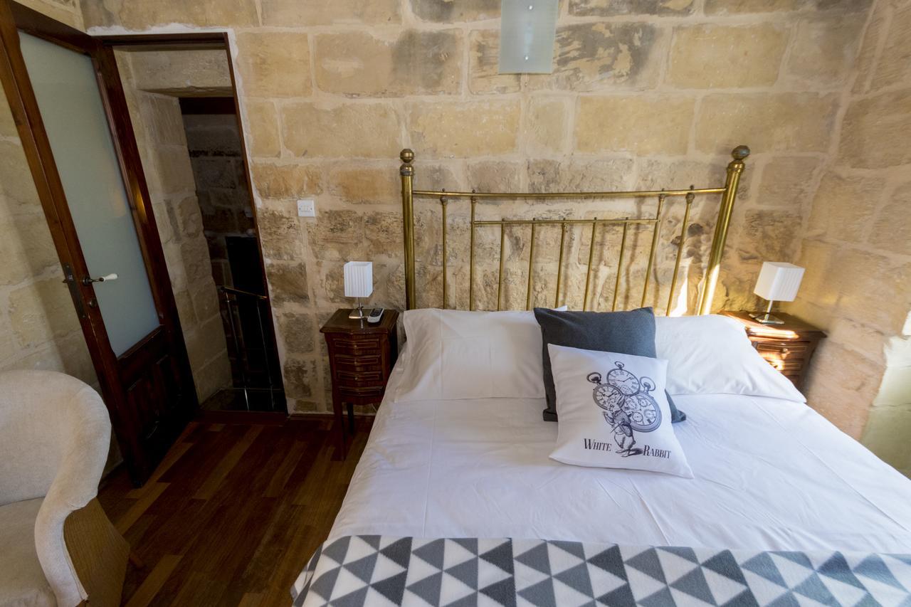 The Burrow Guest House Tarxien Buitenkant foto