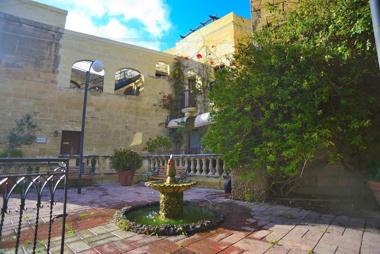 The Burrow Guest House Tarxien Buitenkant foto