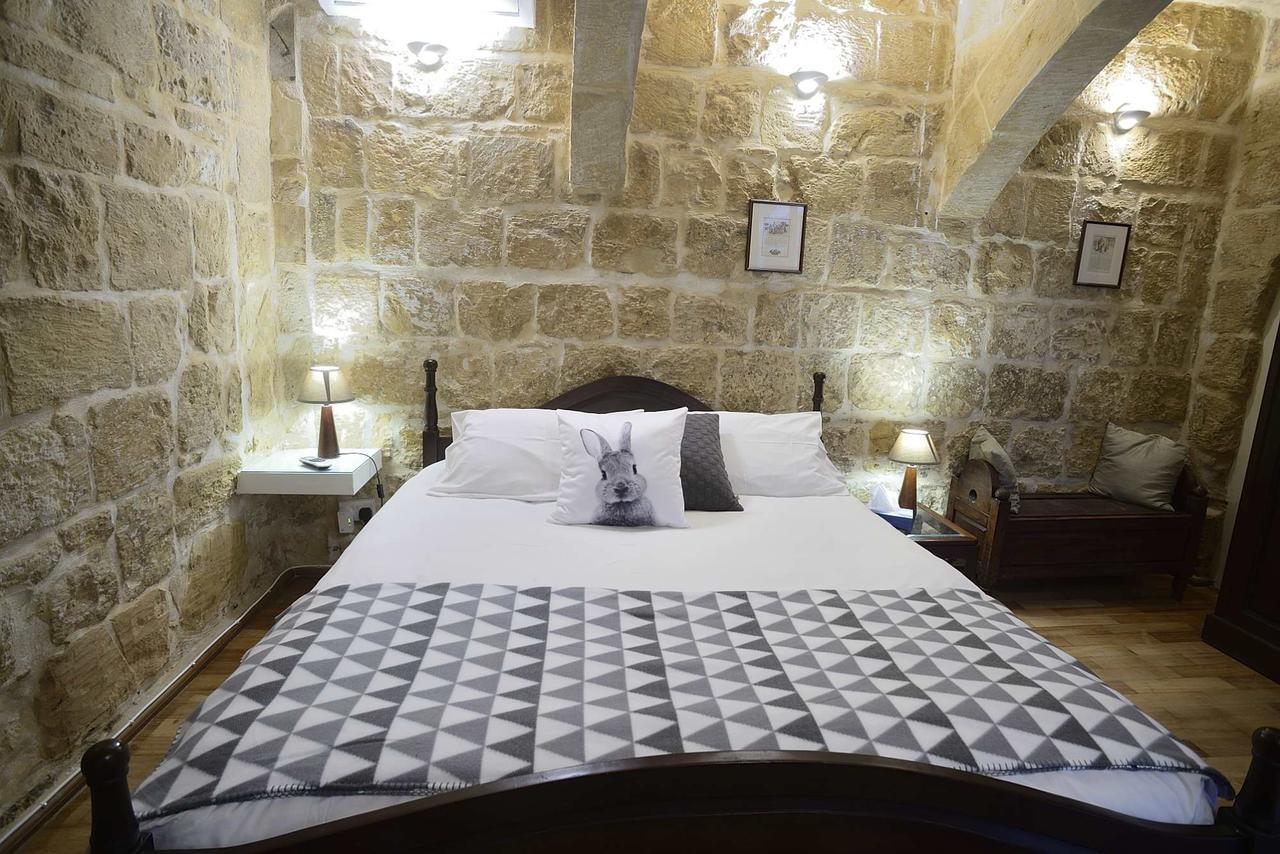 The Burrow Guest House Tarxien Buitenkant foto