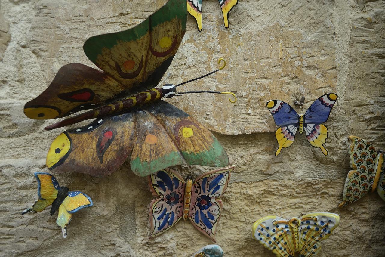 The Burrow Guest House Tarxien Buitenkant foto