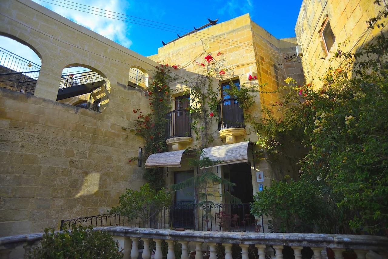 The Burrow Guest House Tarxien Buitenkant foto