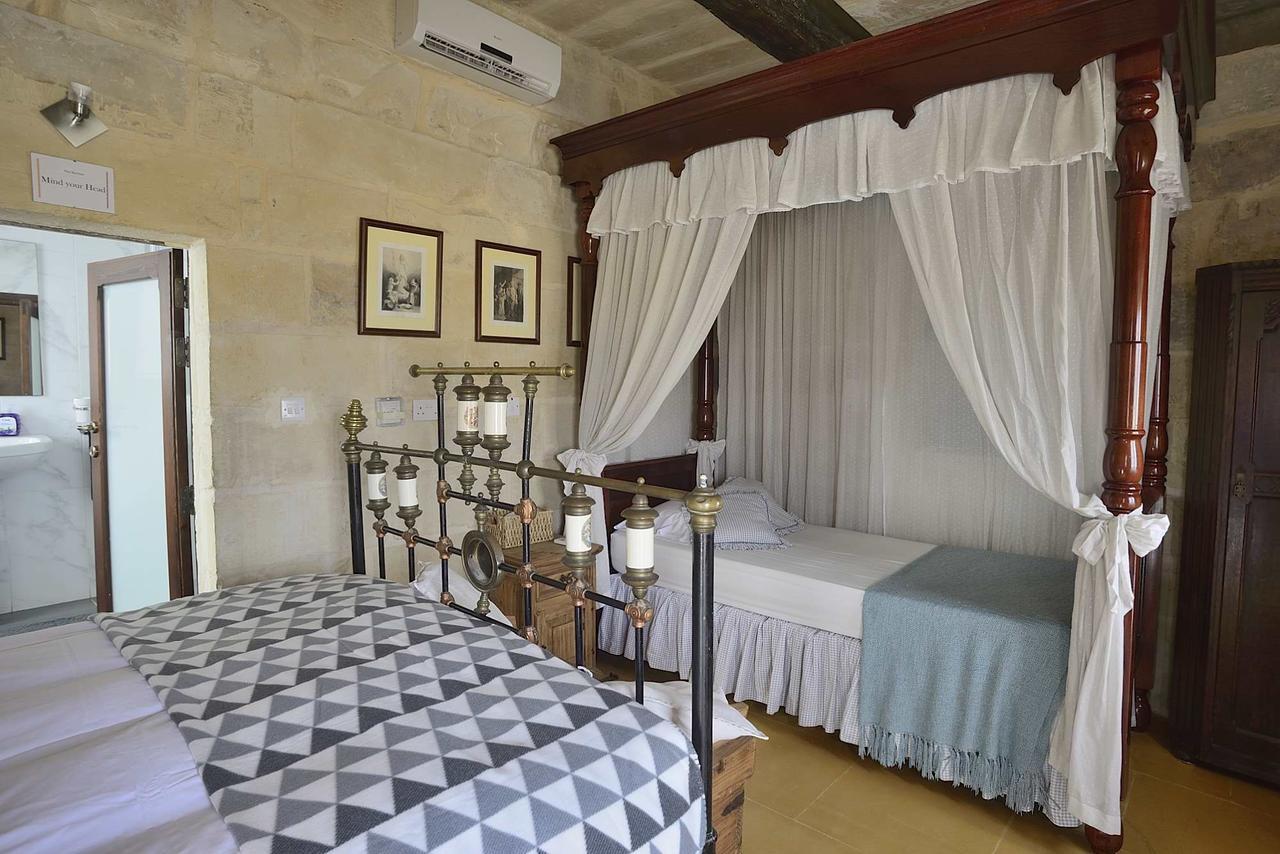 The Burrow Guest House Tarxien Buitenkant foto